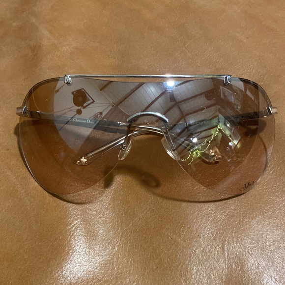 Christian Dior wrap around rimless sunglasses - Picture 3 of 7